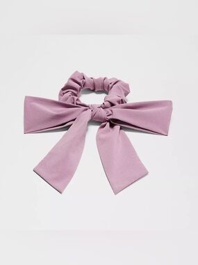 NWT Lululemon Uplifting Scrunchie Big Bow Light Neutral Rose NWT